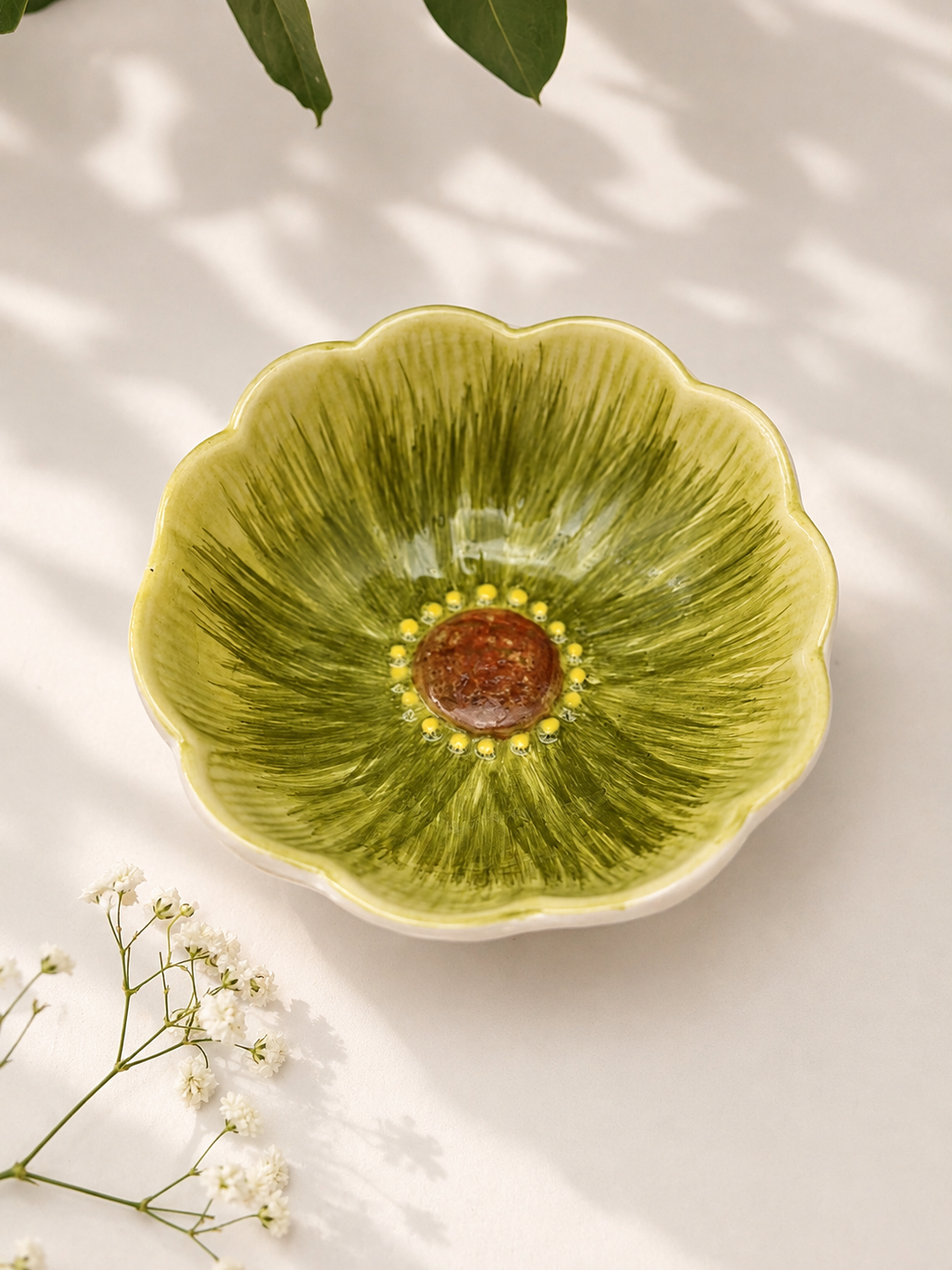 Cuenco de cerámica flor verde